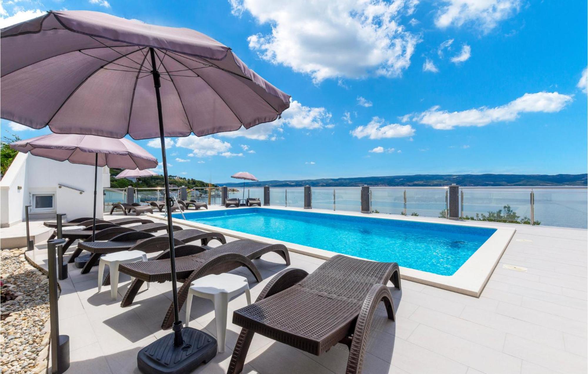 1 Bedroom Gorgeous Apartment In Jesenice Ngoại thất bức ảnh